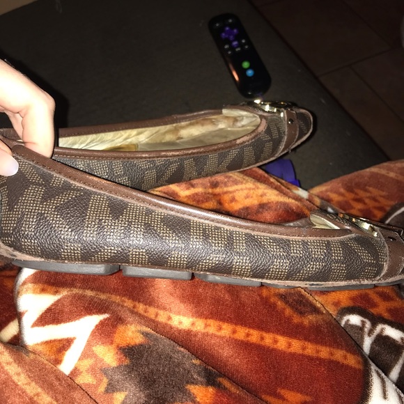 MK Fulton Ballet Flats - Picture 3 of 9